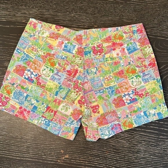LILLY Pulitzer Shorts, Bright Design Stamp Design with States, Size 2 - Picture 3 of 12